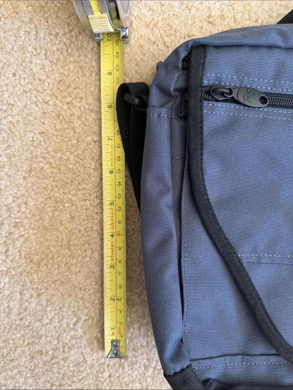 Rick Steves Velocé Guide Bag. Color grey
